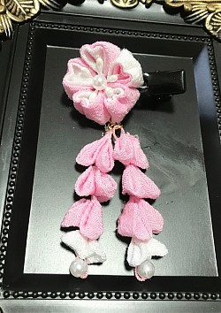 つまみ細工の髪飾り