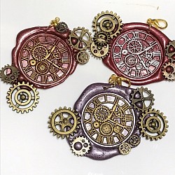 歯車とシーリングスタンプのチャーム